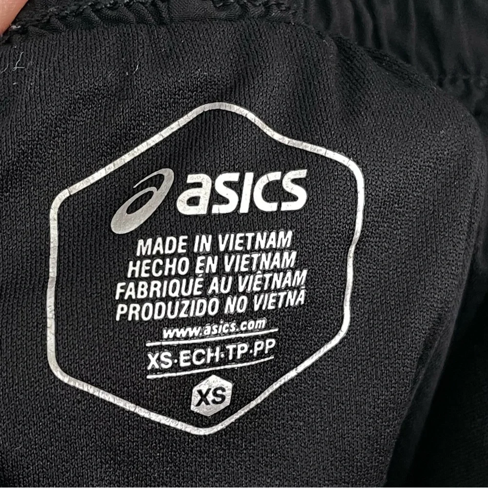 Asics black 2”